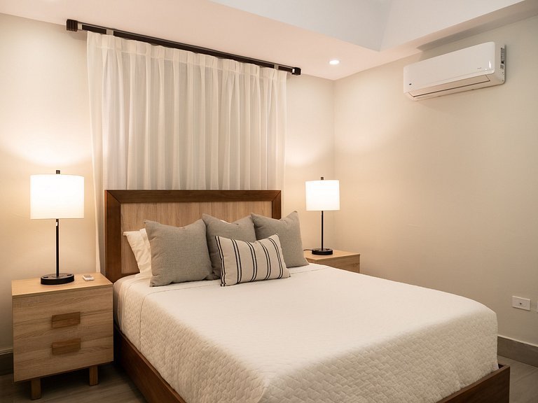 Sophisticated 1BR in the City│WeHost