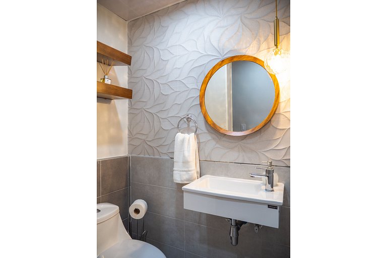 Sophisticated 1BR in the City│WeHost