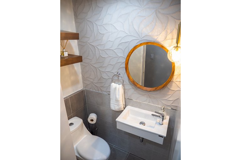 Sophisticated 1BR in the City│WeHost