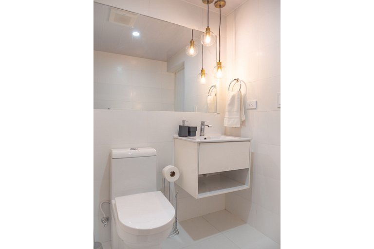 Sophisticated 1BR in the City│WeHost