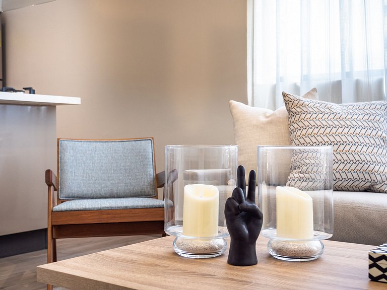 Sophisticated 1BR in the City│WeHost