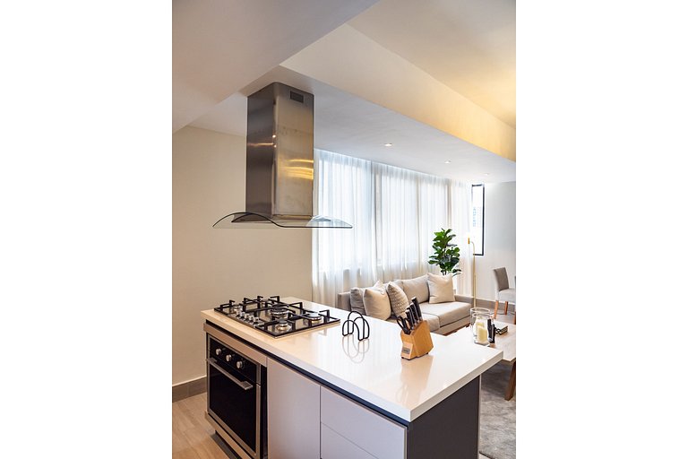 Sophisticated 1BR in the City│WeHost