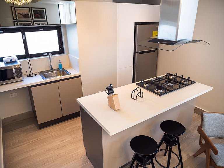 Sophisticated 1BR in the City│WeHost