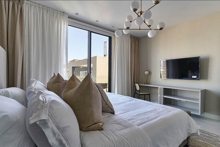 Luxurious Designer 1 BR Apt│WeHost