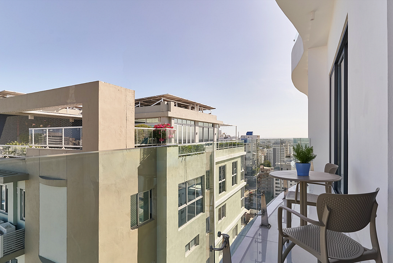 Luxurious Designer 1 BR Apt│WeHost