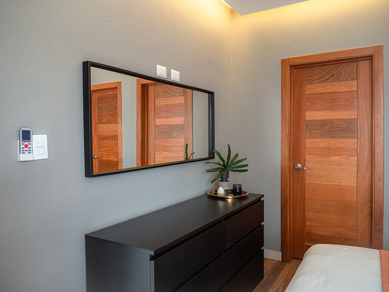 Stylish Mid Century 1BR Apartment │ WeHost