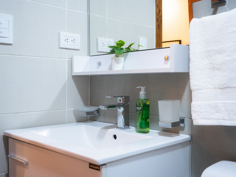 Cozy and Bright 1 BR Apartment│WeHost