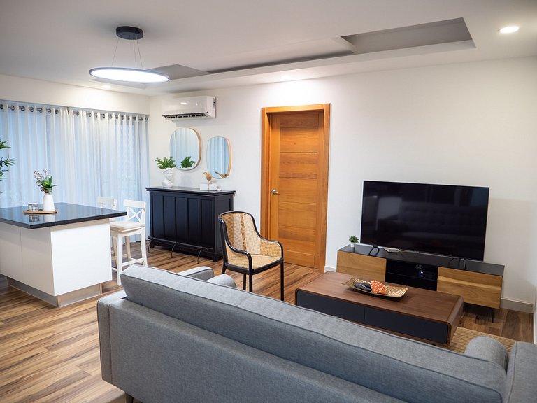 Cozy and Bright 1 BR Apartment│WeHost