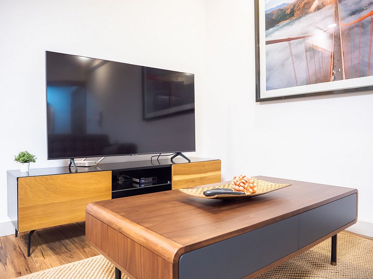 Cozy and Bright 1 BR Apartment│WeHost