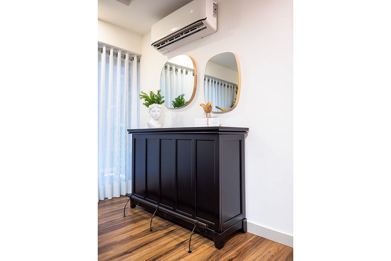 Cozy and Bright 1 BR Apartment│WeHost