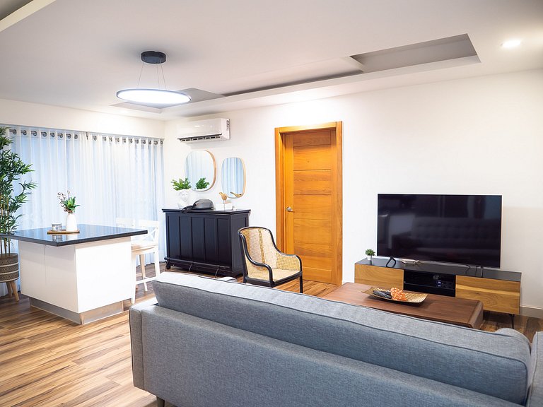 Cozy and Bright 1 BR Apartment│WeHost