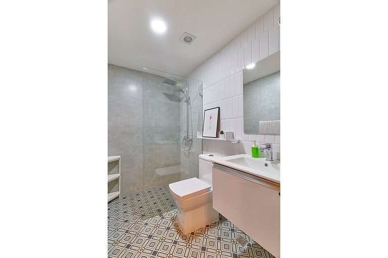 Industrial Style 1BR in the City│WeHost