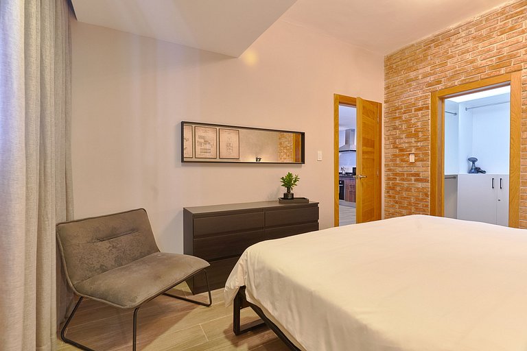 Industrial Style 1BR in the City│WeHost