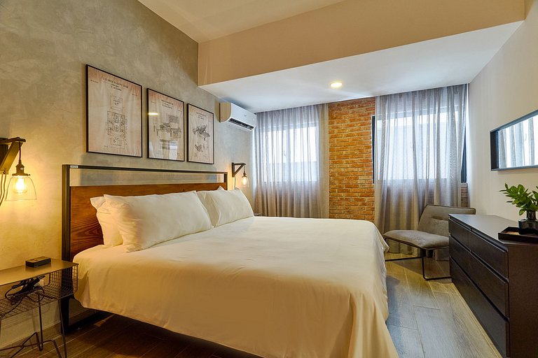 Industrial Style 1BR in the City│WeHost