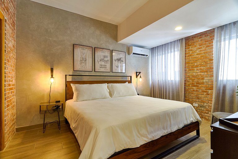 Industrial Style 1BR in the City│WeHost