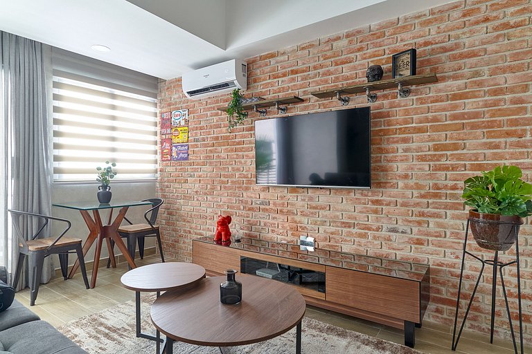 Industrial Style 1BR in the City│WeHost