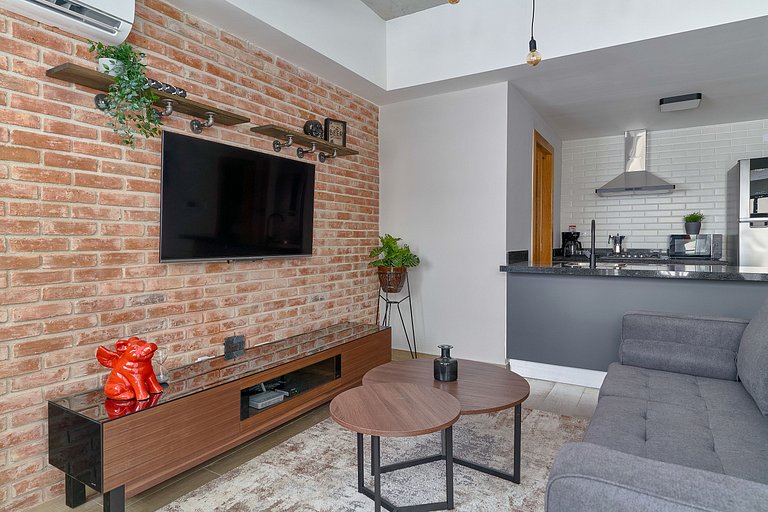 Industrial Style 1BR in the City│WeHost