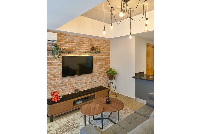 Industrial Style 1BR in the City│WeHost