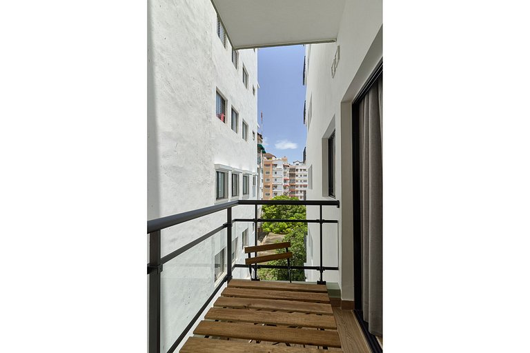 Industrial Style 1BR in the City│WeHost