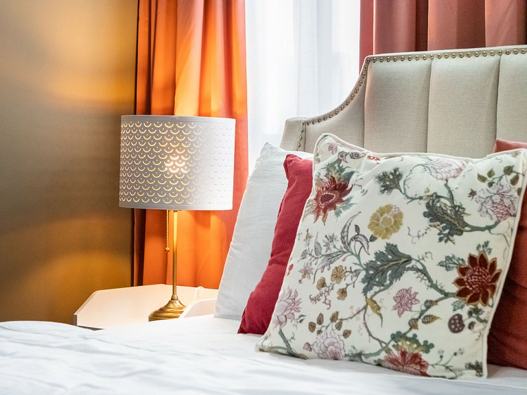 Chic & Stylish 2 BR Apt│WeHost