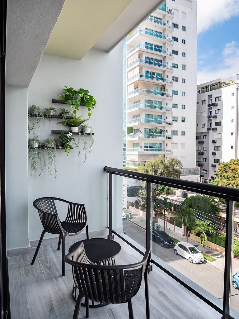 REFA Naco - 4A · Contemporary 1BR Centric-WeHost