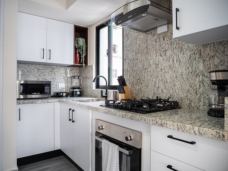 REFA Naco - 4A · Contemporary 1BR Centric-WeHost