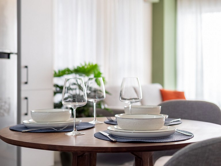 REFA Naco - 4A · Contemporary 1BR Centric-WeHost