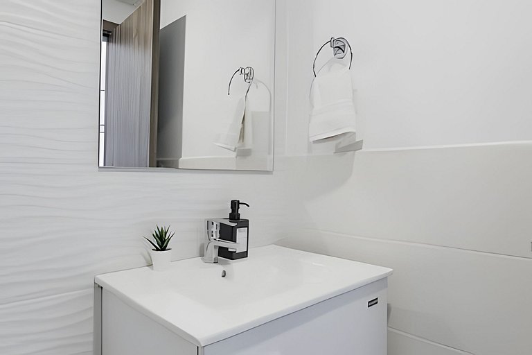 Shanti Tower II - 2B · Renovated Peaceful 1BR-WeHost DR