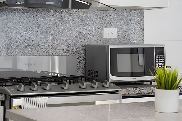 Bright 1BR City Apt - WeHost DR