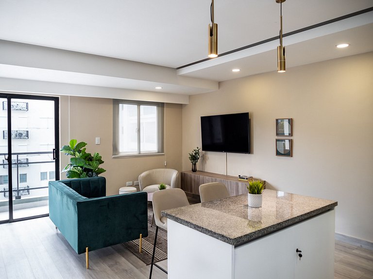 Bright 1BR City Apt - WeHost DR