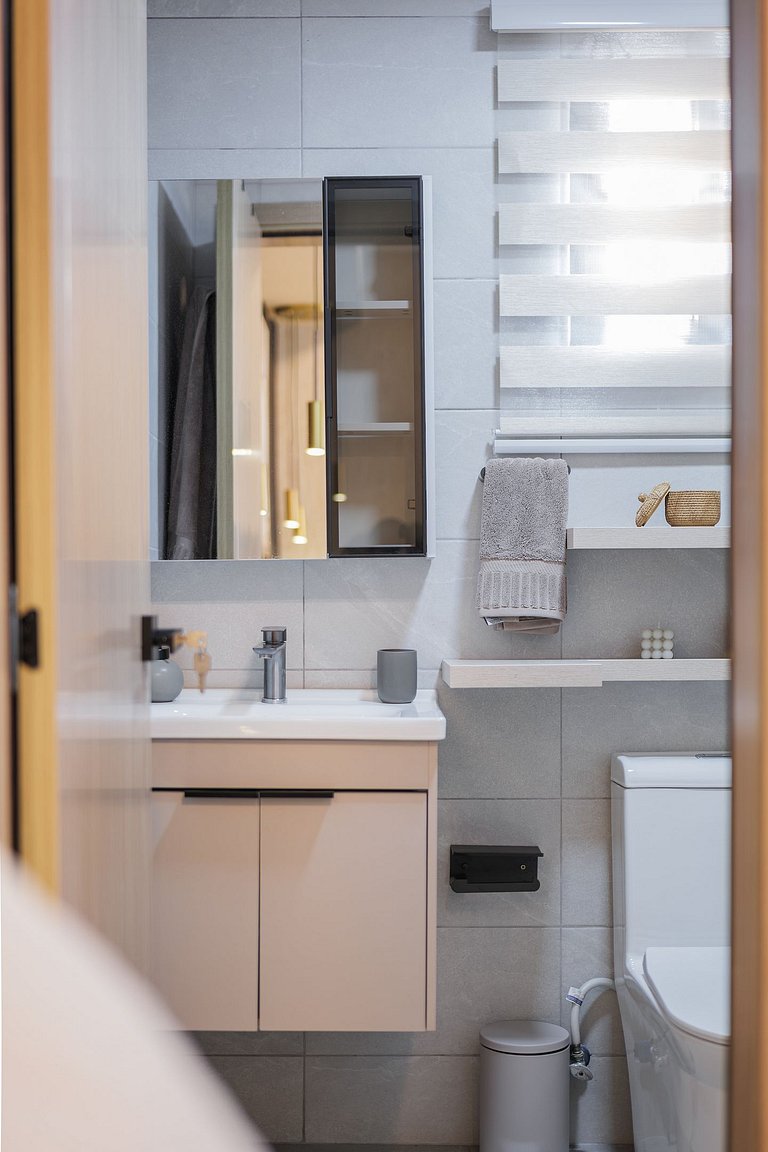 Serene 1BR Apartment - WeHost DR