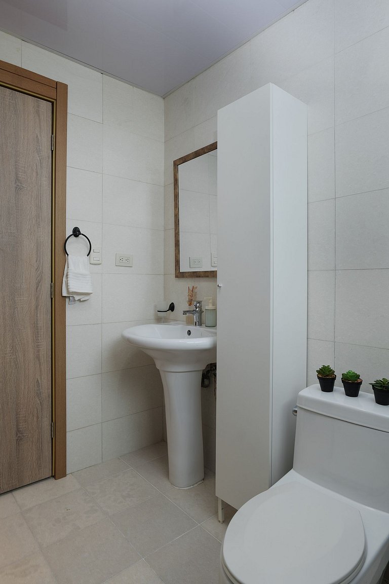 9+Dos 4C · Renovated Pleasant 1BR - WeHost DR